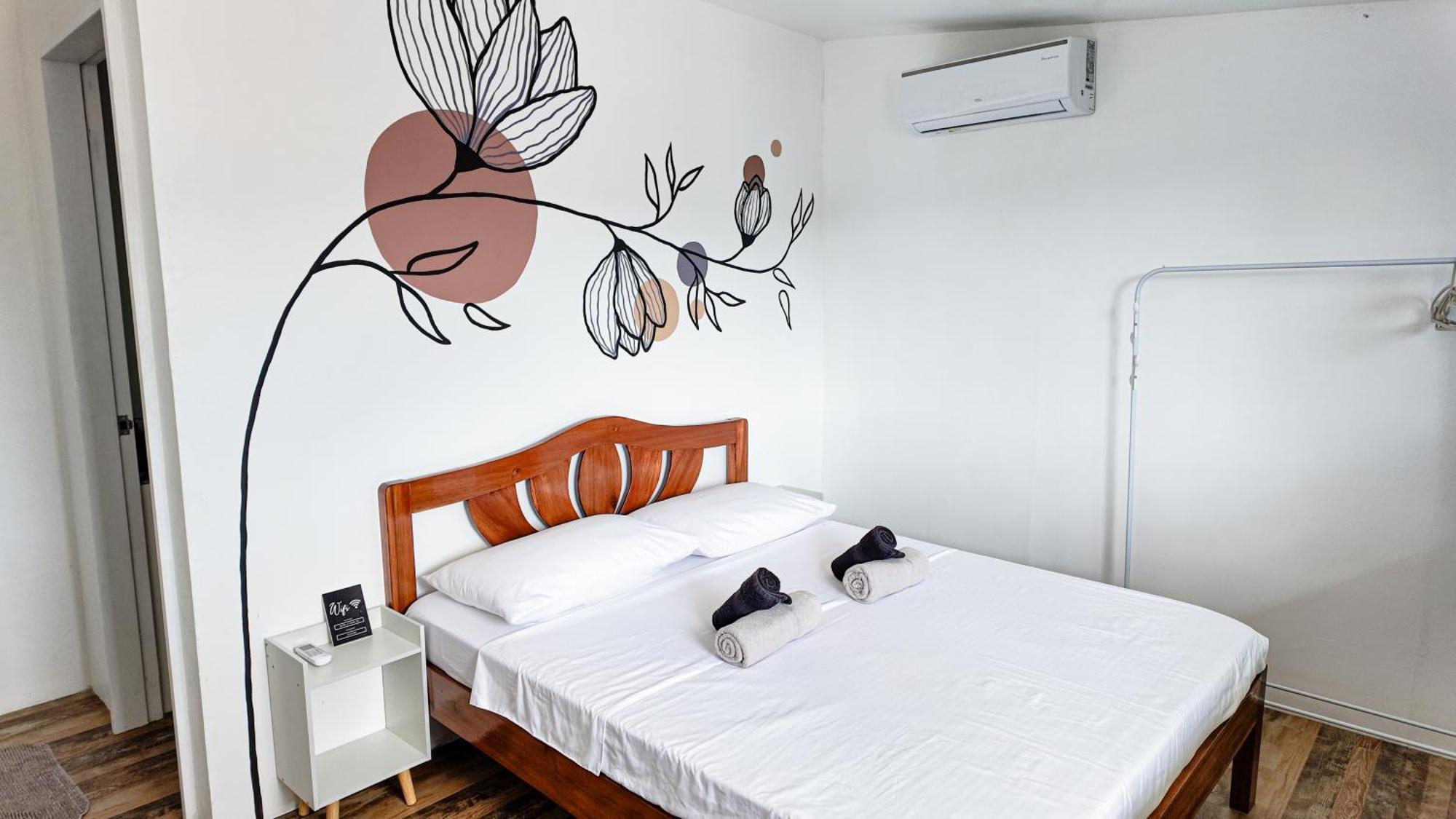 Kasamigos Guesthouse With Fast Internet Puerto Princesa Buitenkant foto